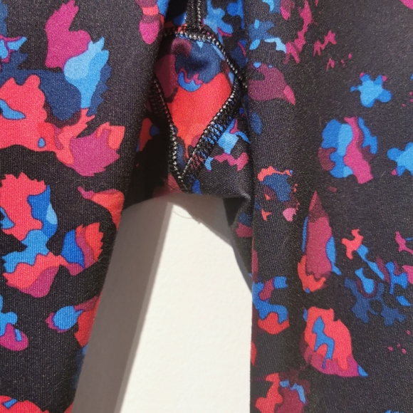 Lululemon size 8 mint condition retired wunder under high rise - Picture 8 of 11